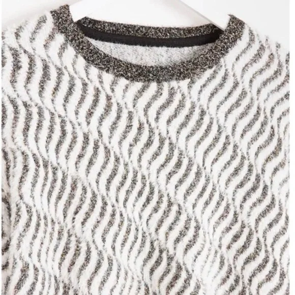 OLIVER BONAS Wavy Tinsel Metallic Knitted Jumper Sweater 
Sz US 14 or Large - Picture 6 of 12